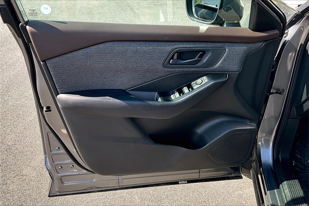 2023 Nissan Rogue S - Photo 9