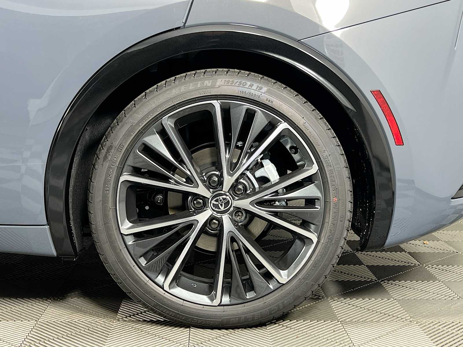 2026 Toyota Prius XLE - Photo 18