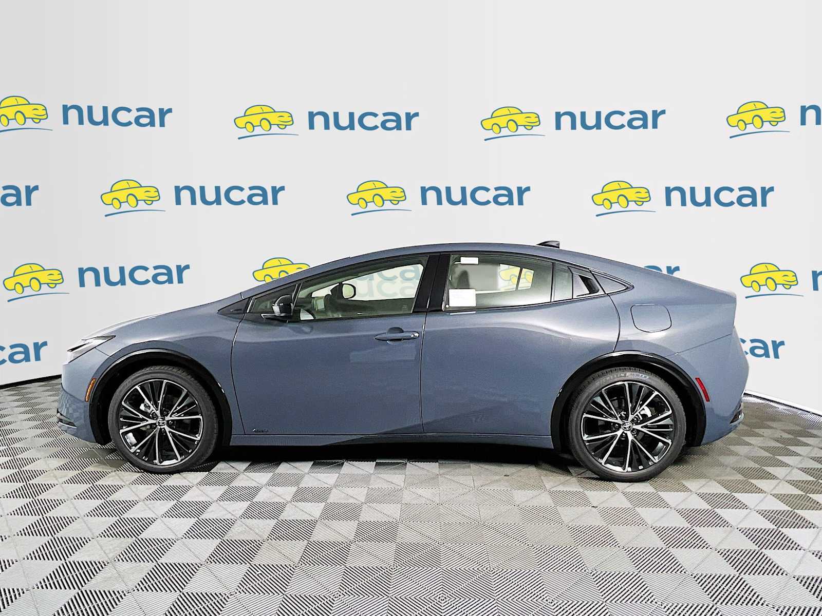 2026 Toyota Prius XLE - Photo 3