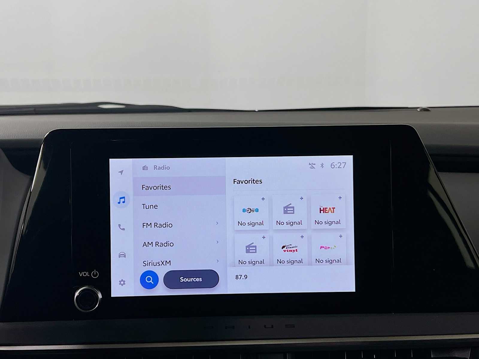 2026 Toyota Prius XLE - Photo 8