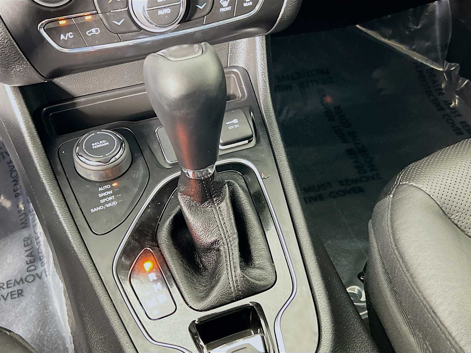 2021 Jeep Cherokee Limited - Photo 16