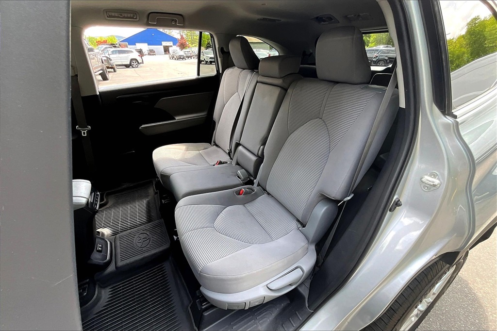 2021 Toyota Highlander L - Photo 15