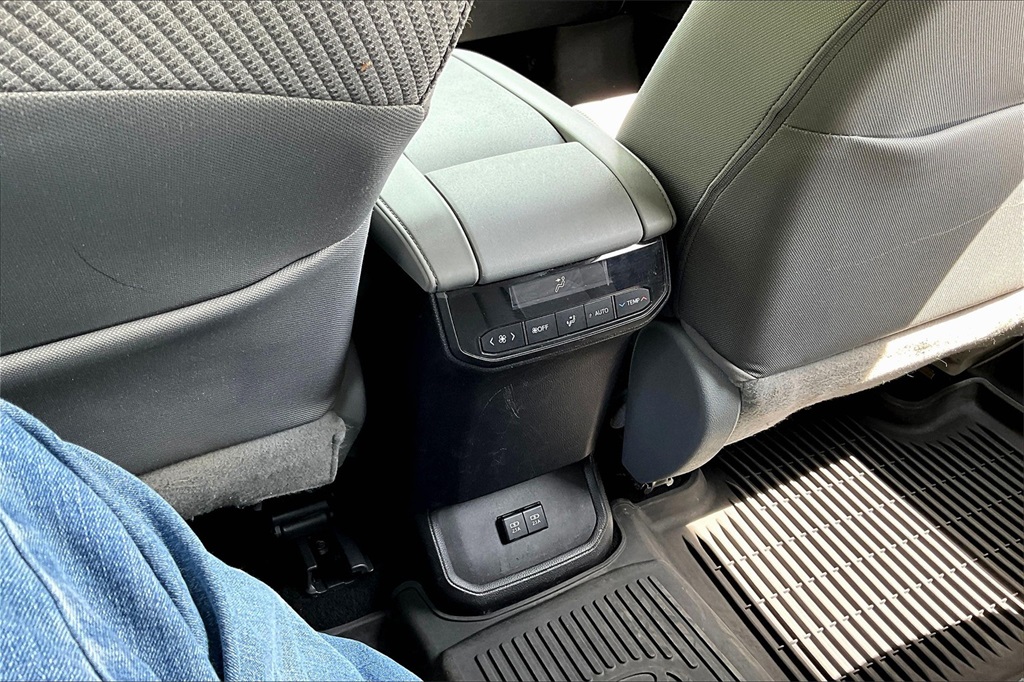 2021 Toyota Highlander L - Photo 27