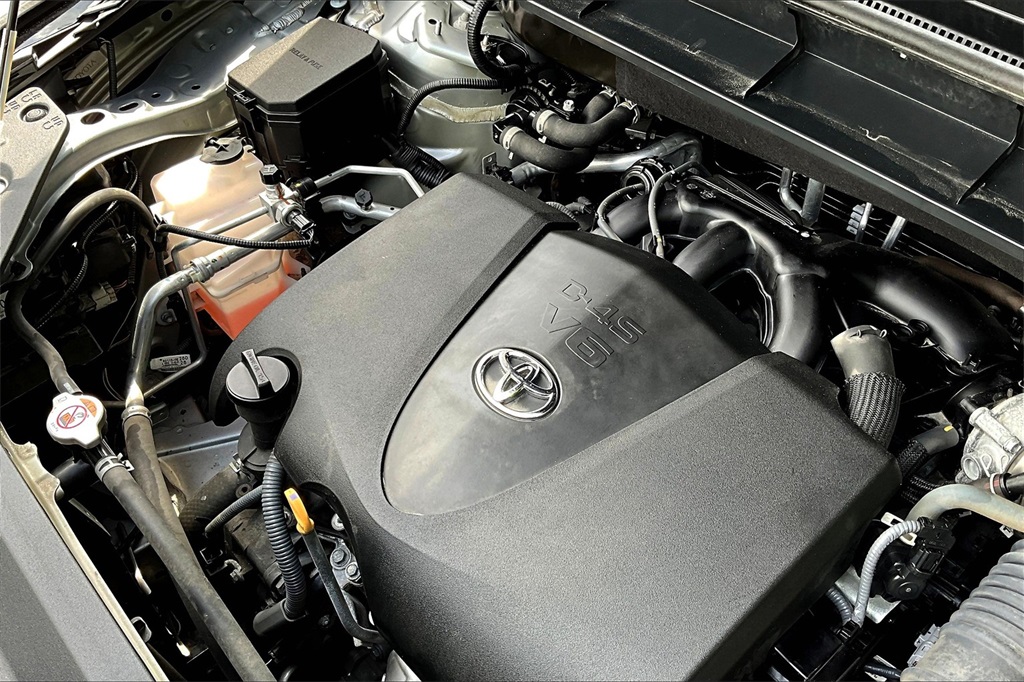 2021 Toyota Highlander L - Photo 34