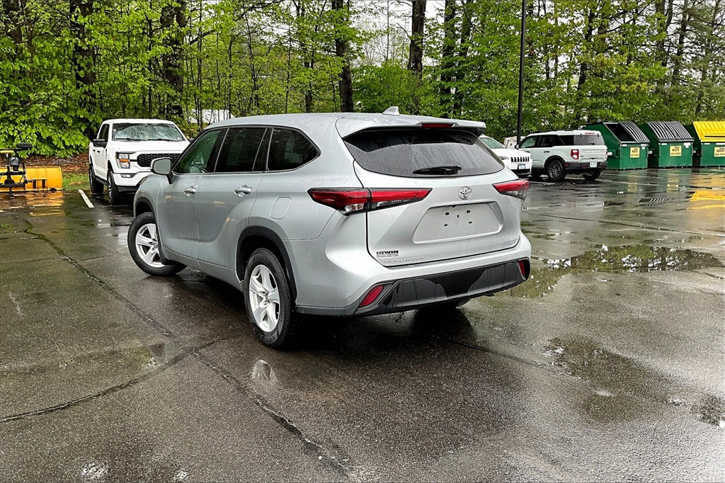2021 Toyota Highlander L - Photo 7