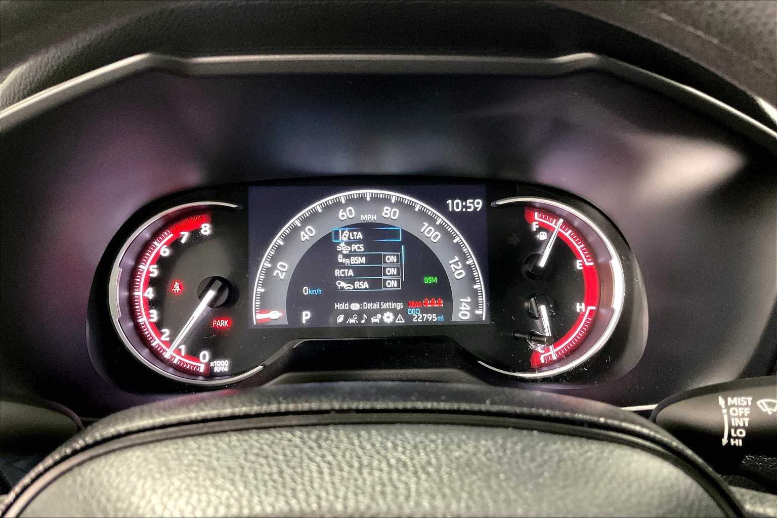2024 Toyota RAV4 XLE - Photo 24