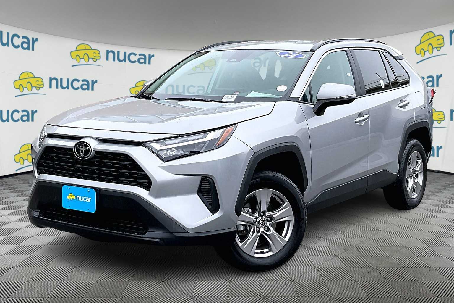 2024 Toyota RAV4 XLE - Photo 3