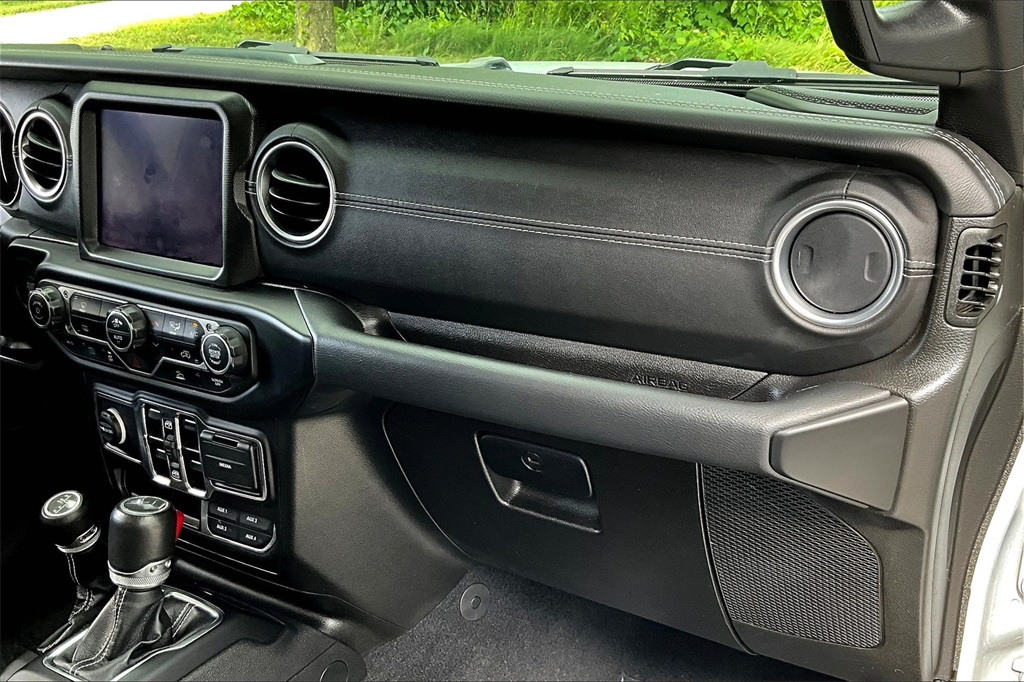 2023 Jeep Wrangler Sahara 4xe - Photo 13