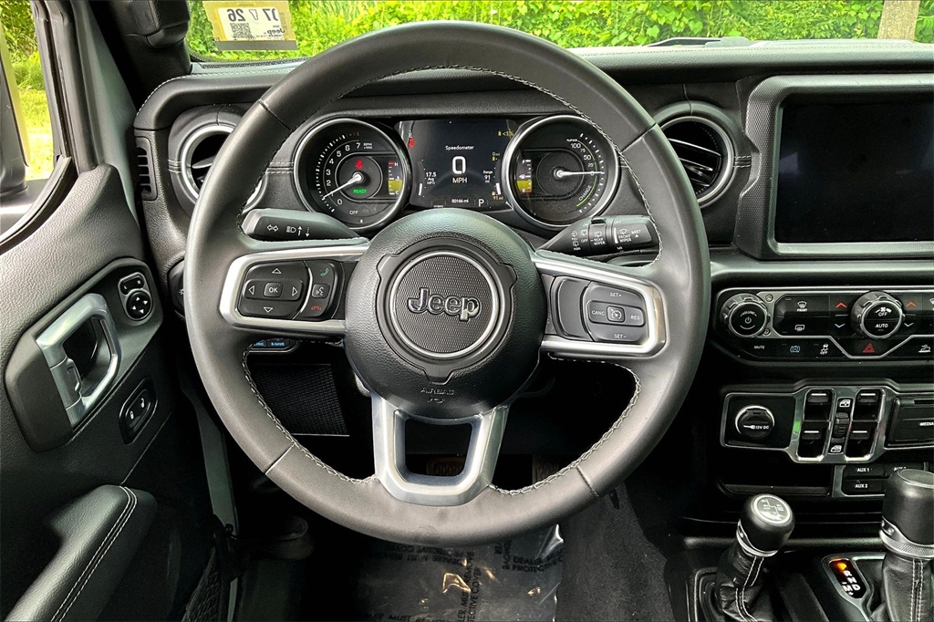 2023 Jeep Wrangler Sahara 4xe - Photo 17