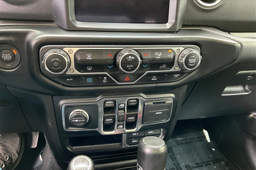 2023 Jeep Wrangler Sahara 4xe - Photo 26