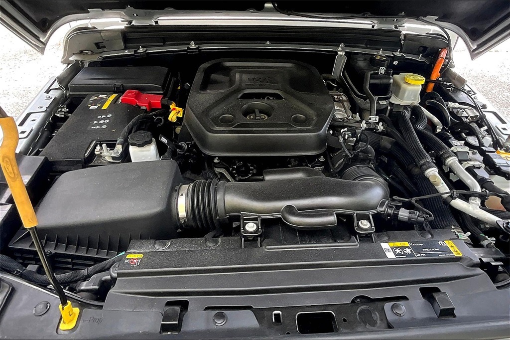 2023 Jeep Wrangler Sahara 4xe - Photo 30