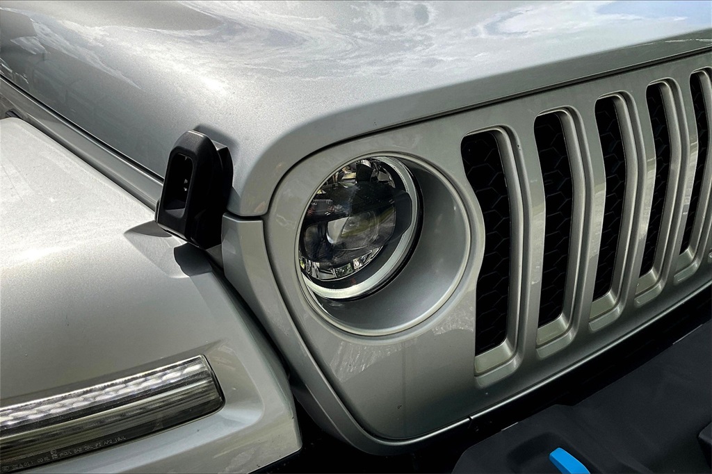 2023 Jeep Wrangler Sahara 4xe - Photo 33
