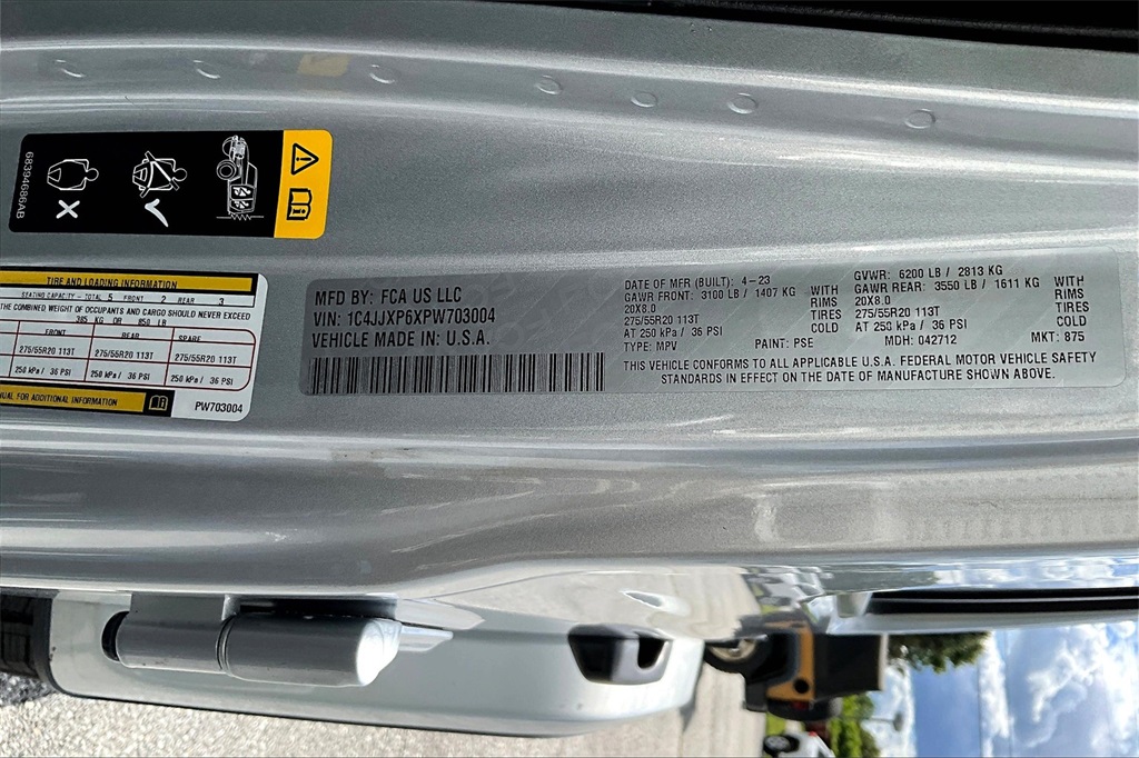 2023 Jeep Wrangler Sahara 4xe - Photo 36