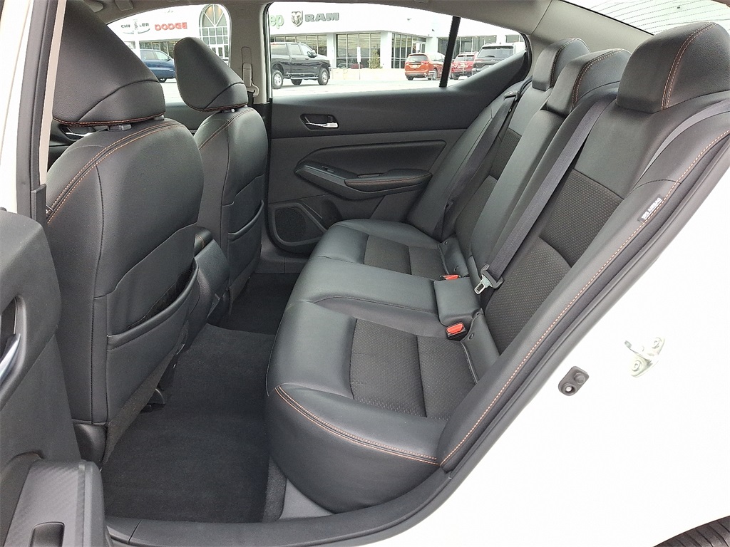 2021 Nissan Altima 2.5 SR - Photo 11