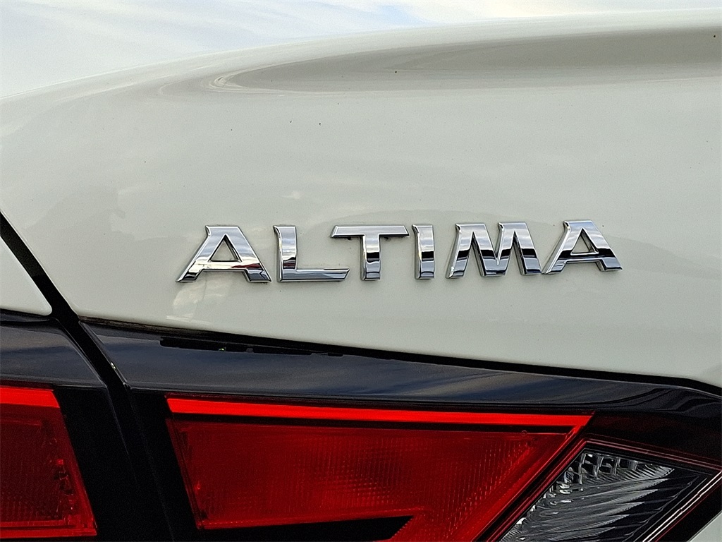 2021 Nissan Altima 2.5 SR - Photo 10