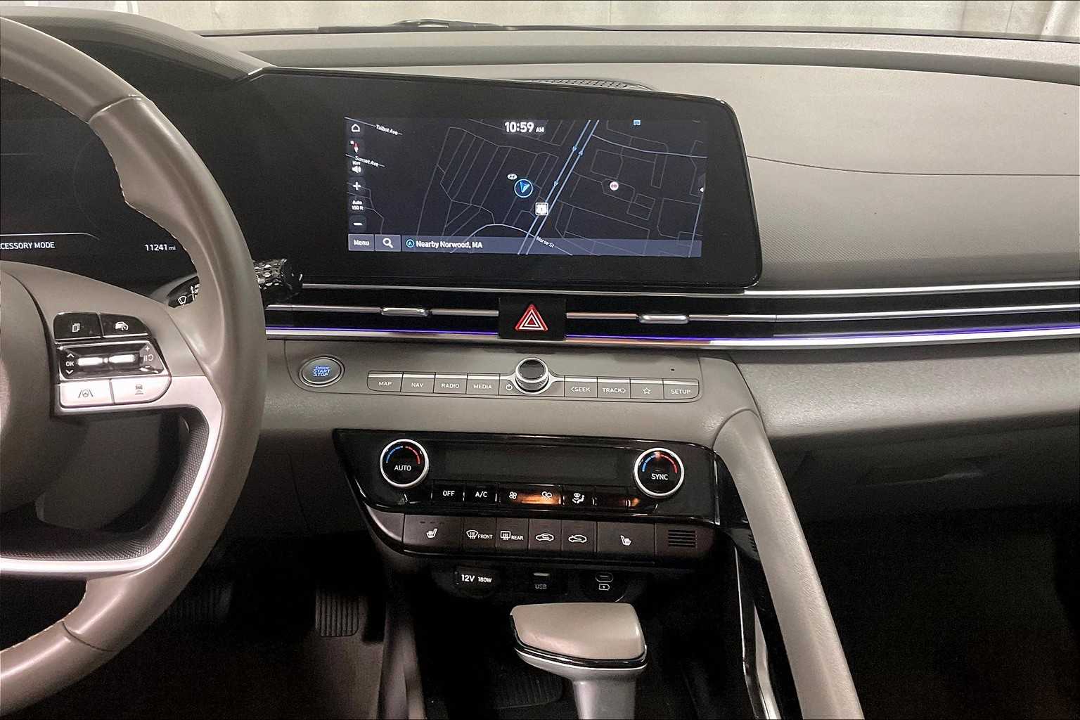 2024 Hyundai Elantra SEL - Photo 19