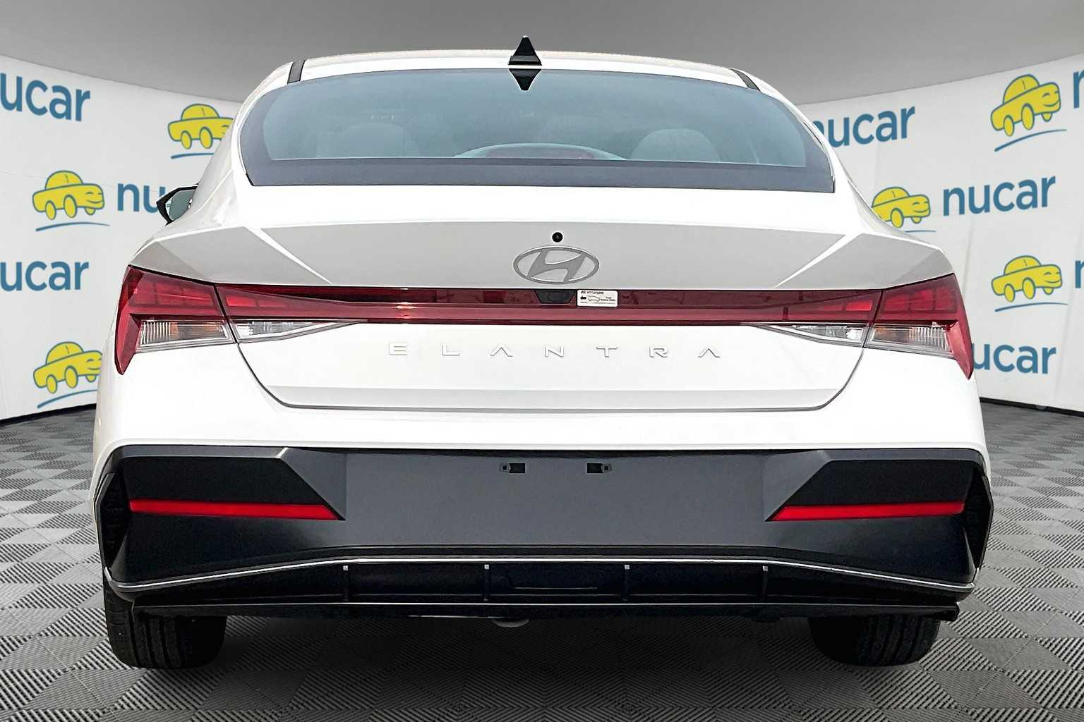 2024 Hyundai Elantra SEL - Photo 6