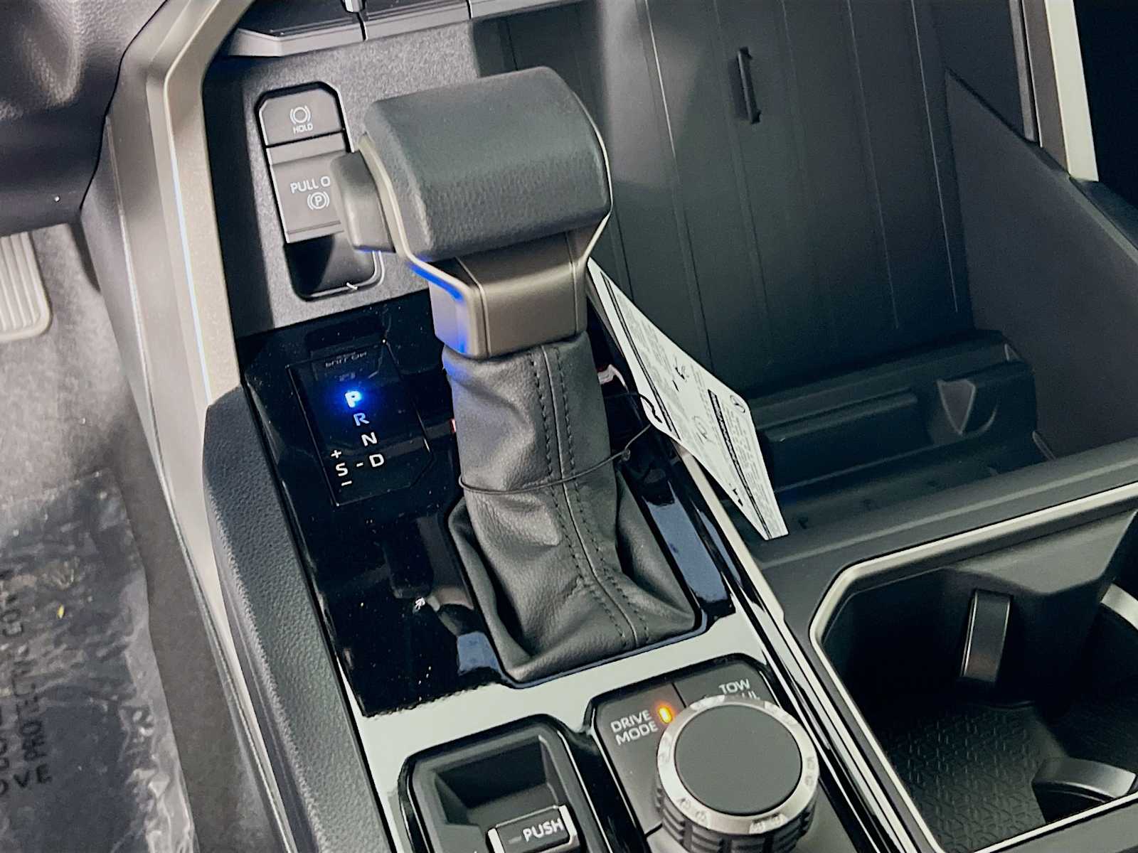 2025 Toyota Tundra SR5 - Photo 11