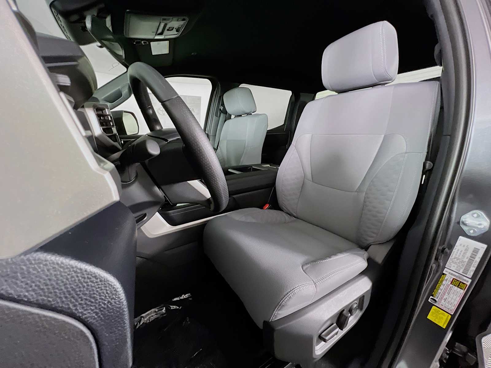 2025 Toyota Tundra SR5 - Photo 12