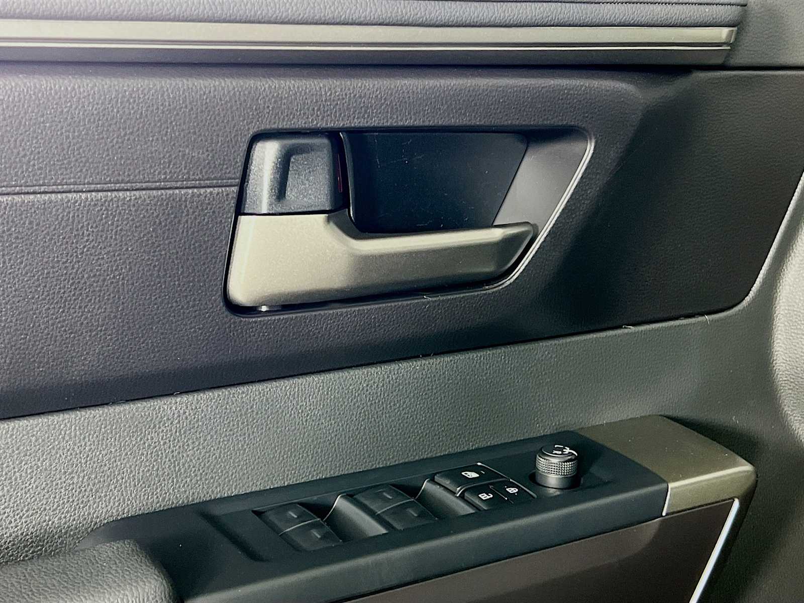 2025 Toyota Tundra SR5 - Photo 16