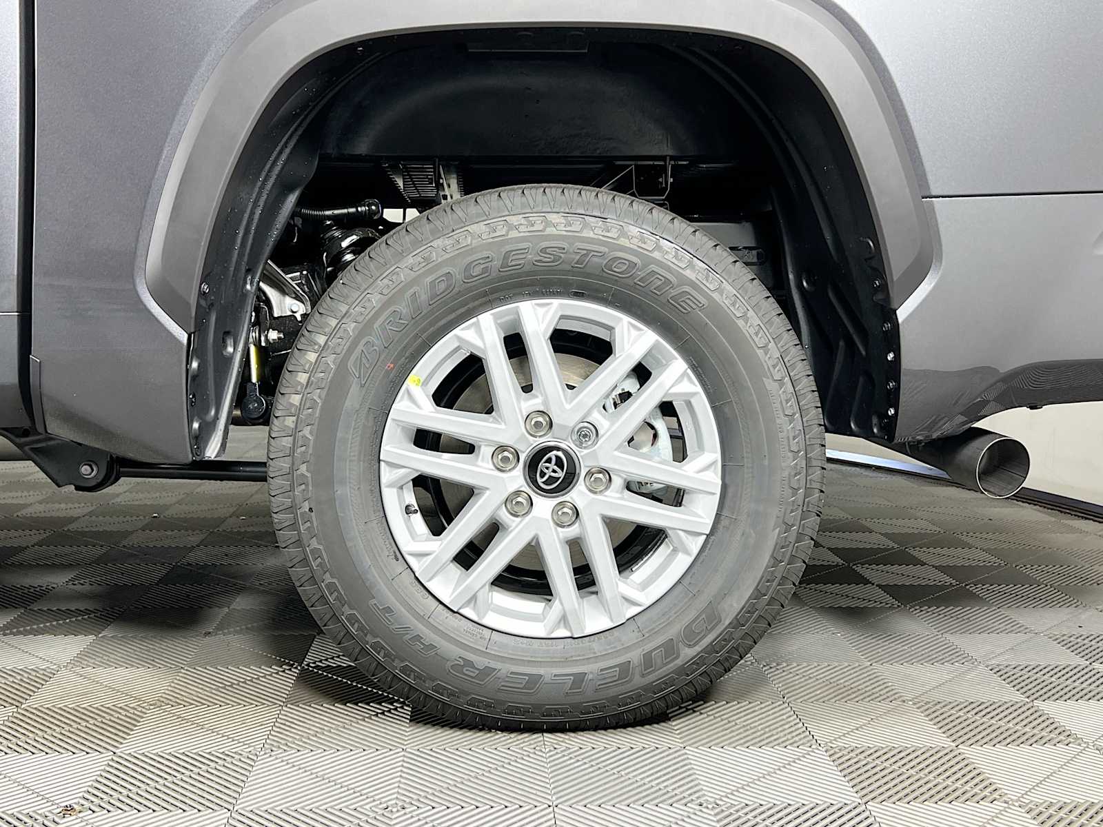 2025 Toyota Tundra SR5 - Photo 19