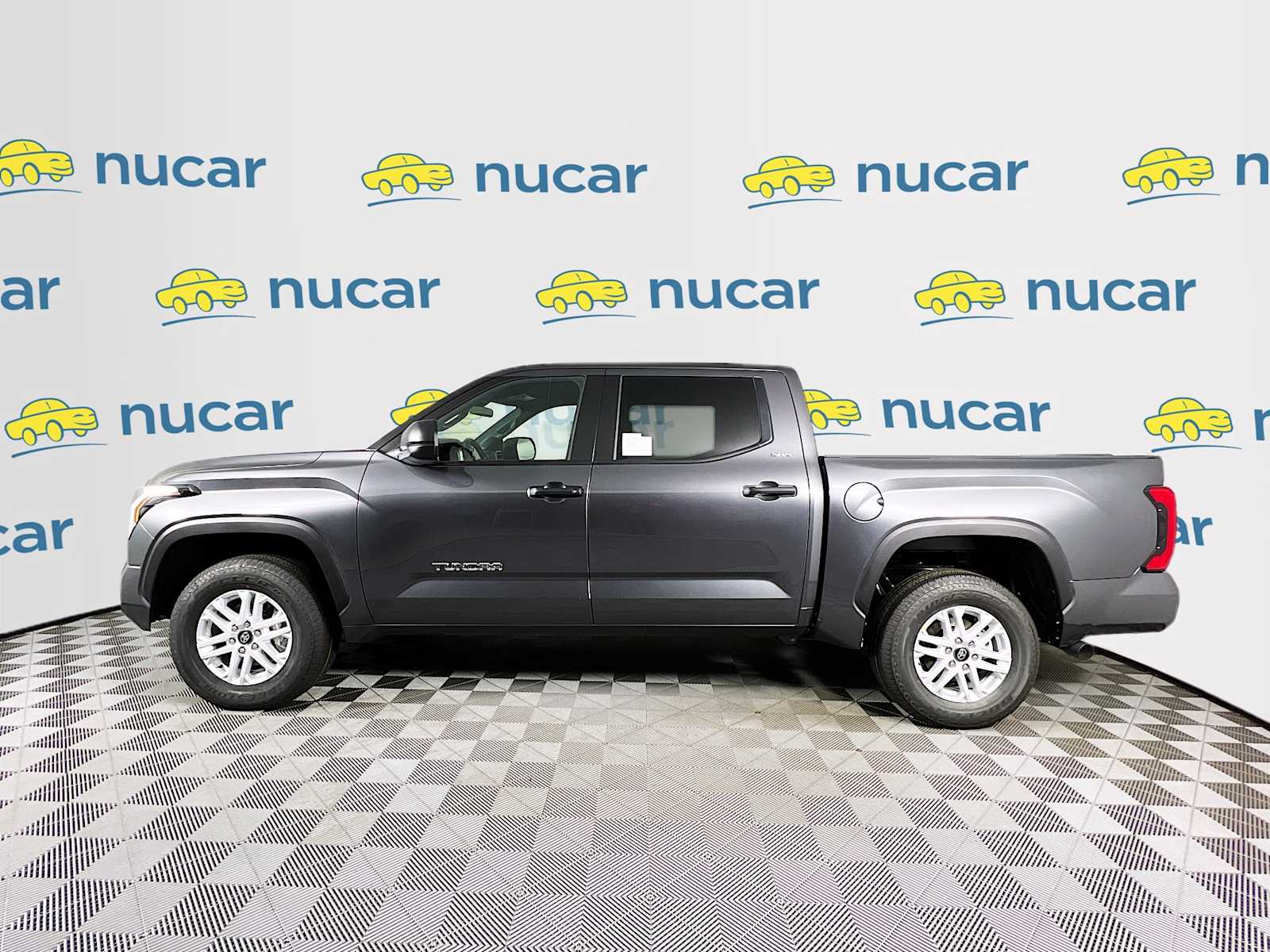 2025 Toyota Tundra SR5 - Photo 3