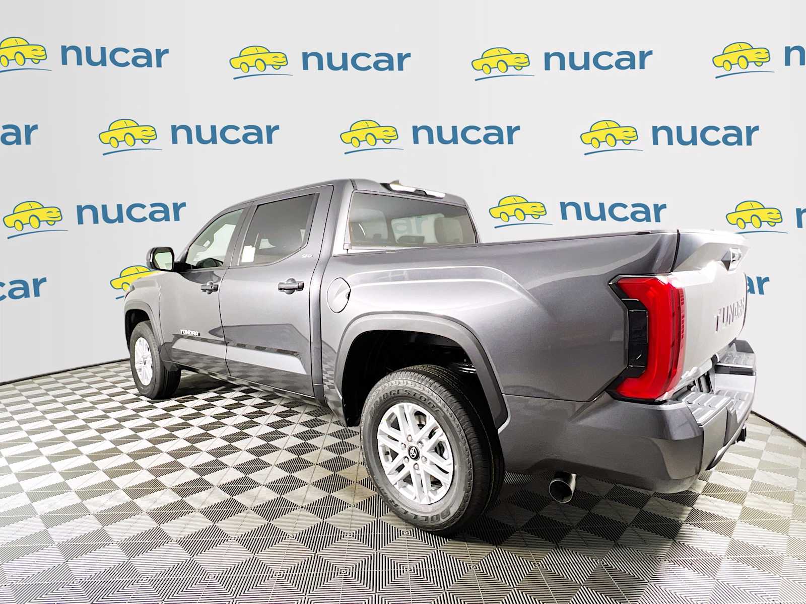 2025 Toyota Tundra SR5 - Photo 4
