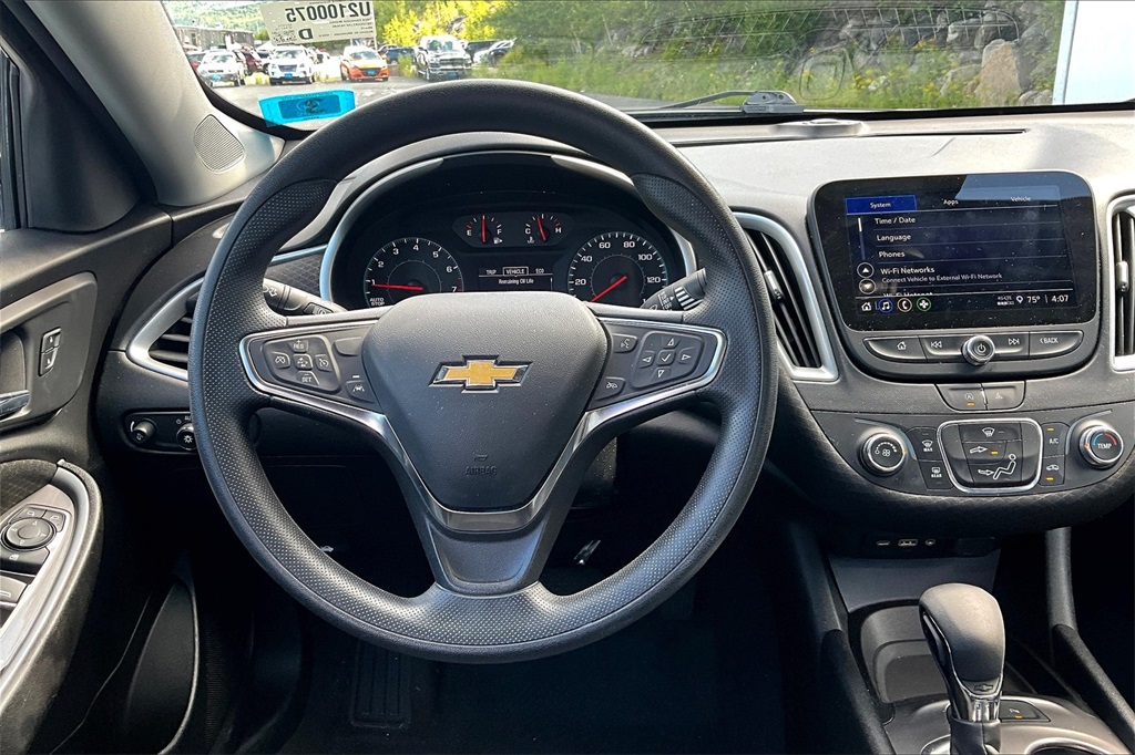 2024 Chevrolet Malibu LS - Photo 17