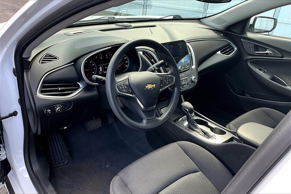 2024 Chevrolet Malibu LS - Photo 8