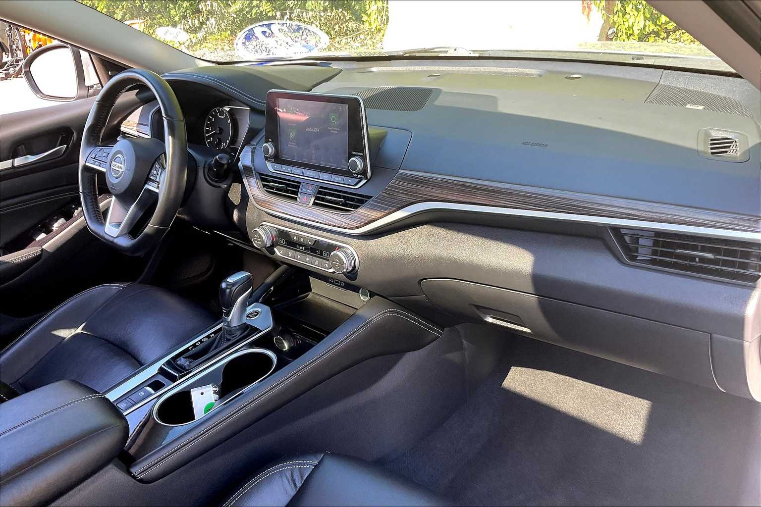 2022 Nissan Altima 2.5 SL - Photo 14