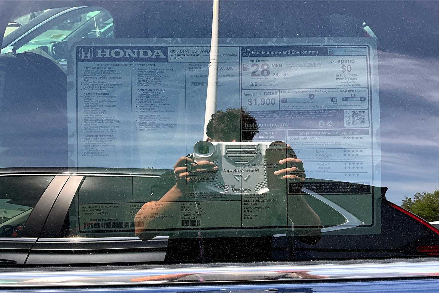 2025 Honda CR-V LX - Photo 17
