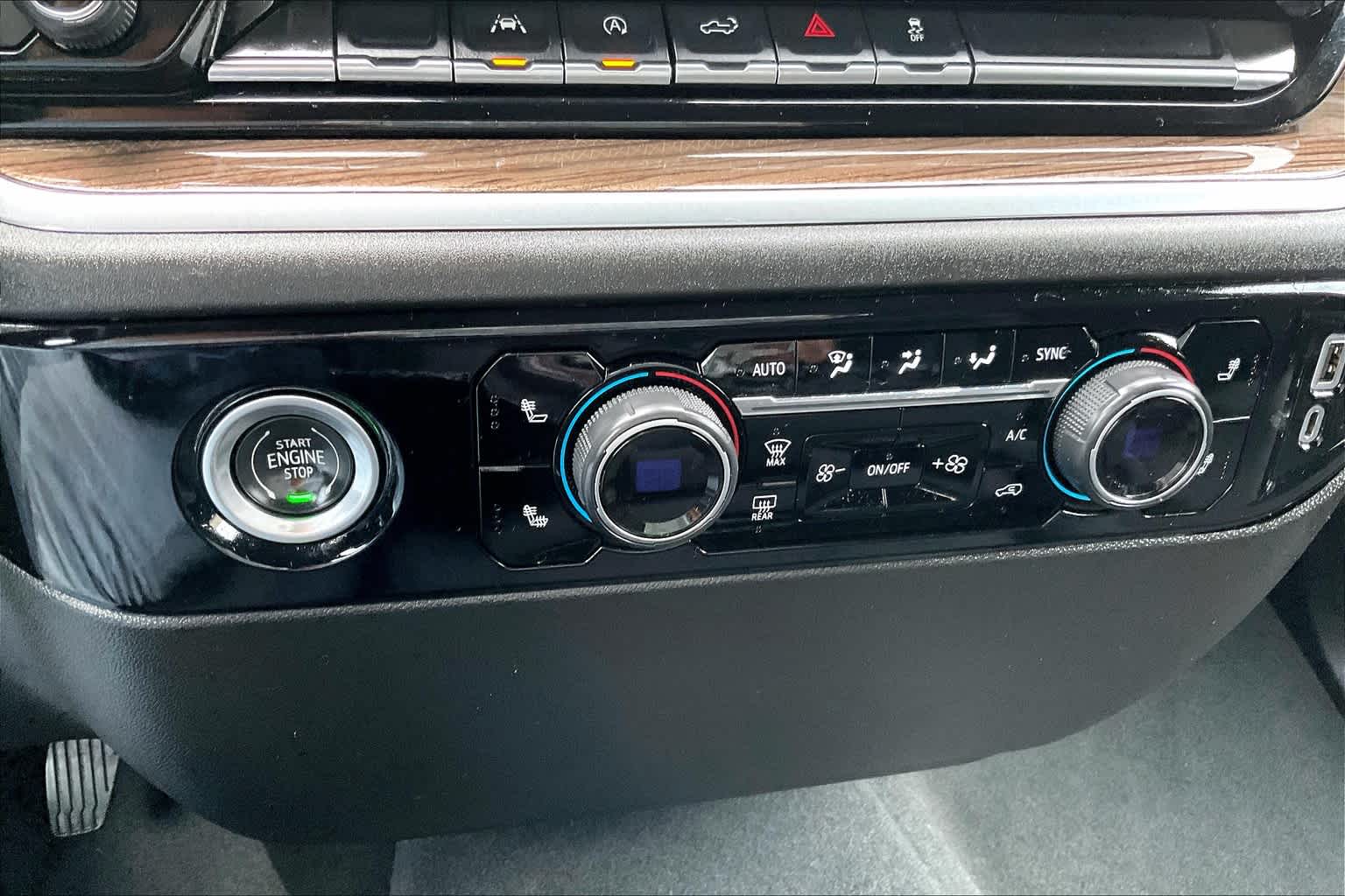 2022 Chevrolet Silverado 1500 LT - Photo 25