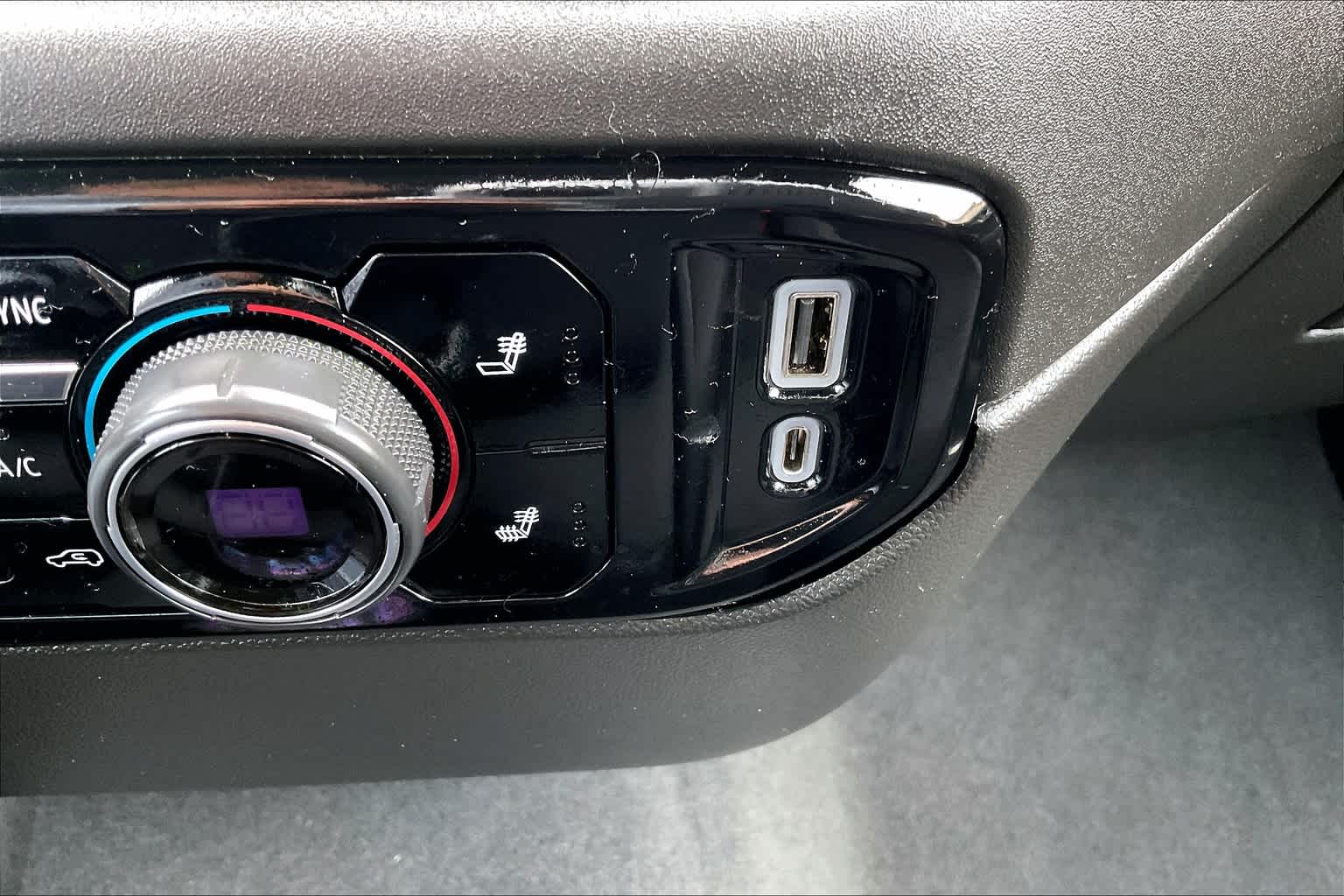 2022 Chevrolet Silverado 1500 LT - Photo 26