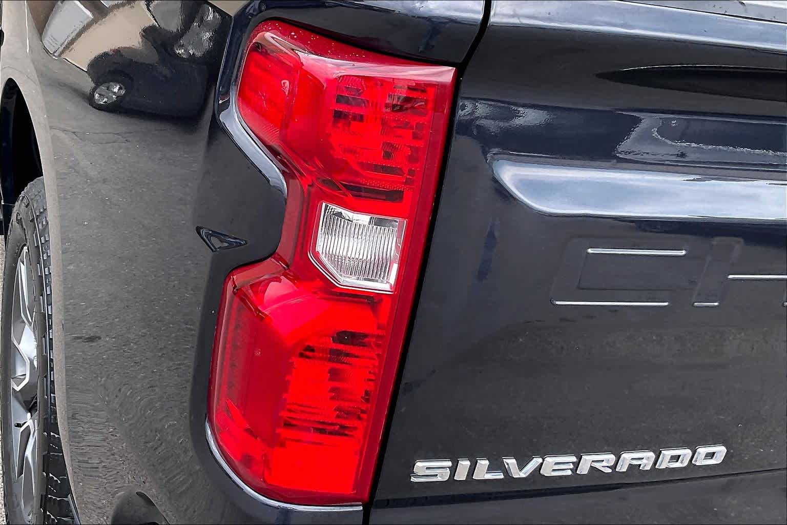 2022 Chevrolet Silverado 1500 LT - Photo 34