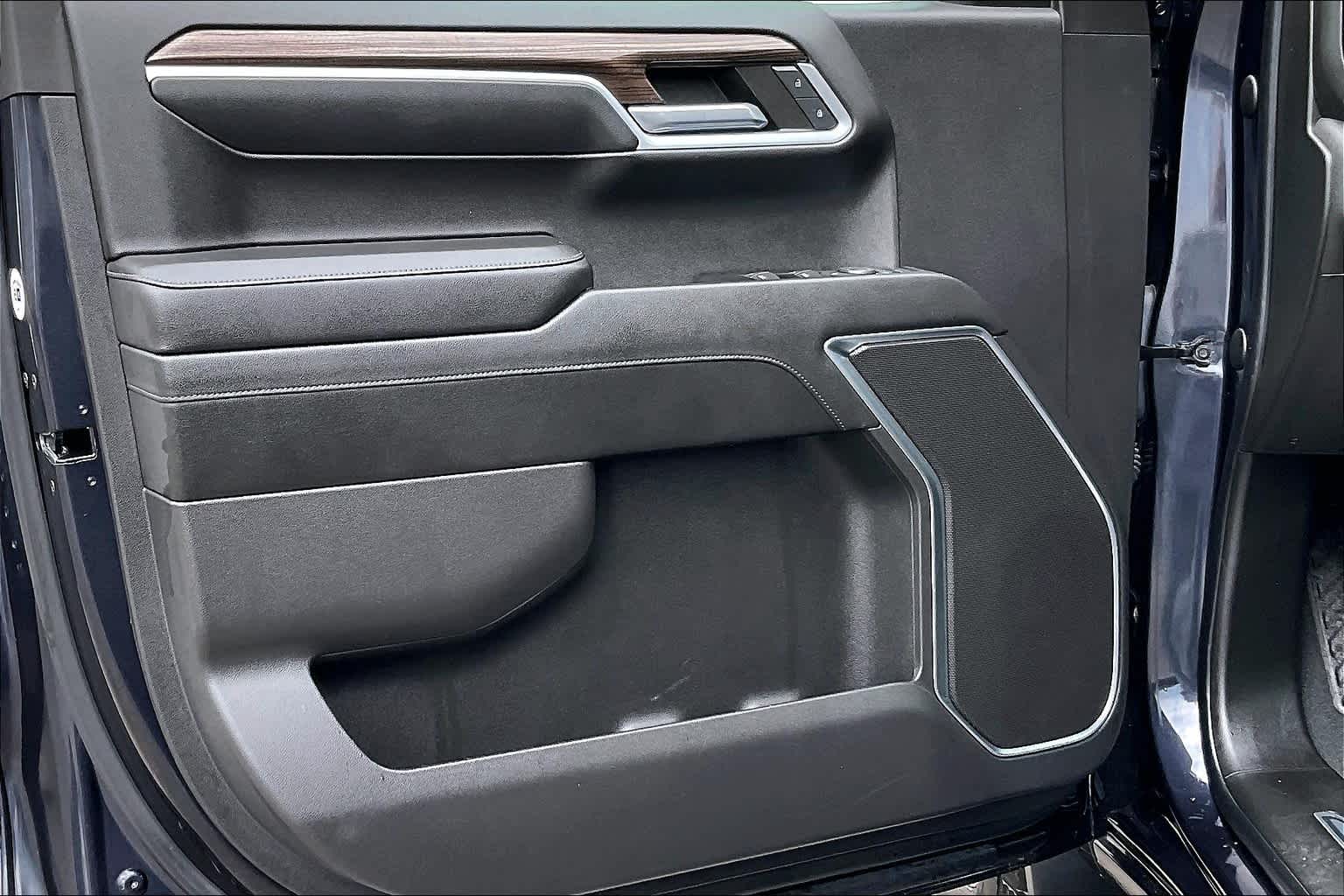 2022 Chevrolet Silverado 1500 LT - Photo 9