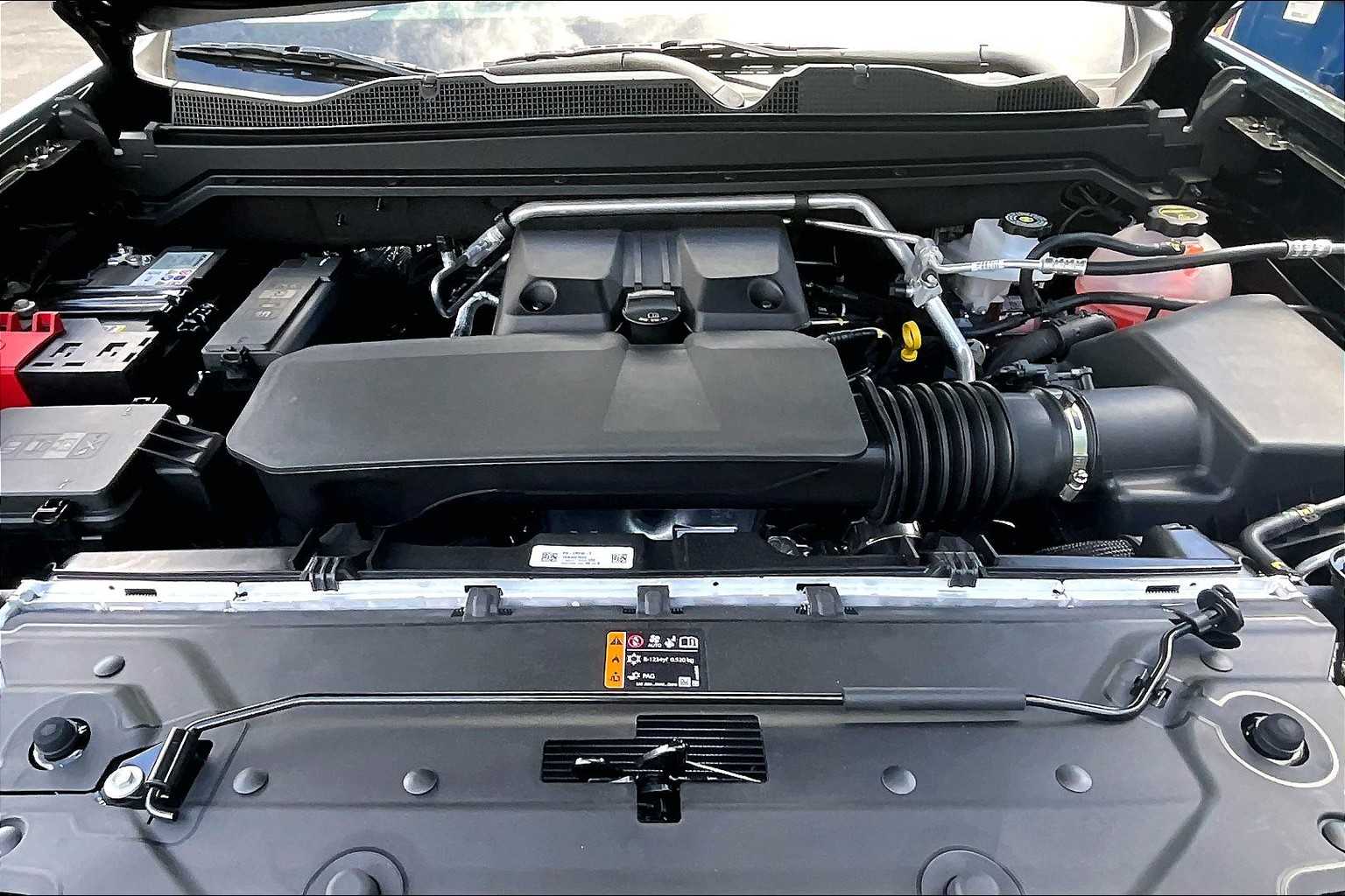 2025 Chevrolet Colorado 4WD LT - Photo 16