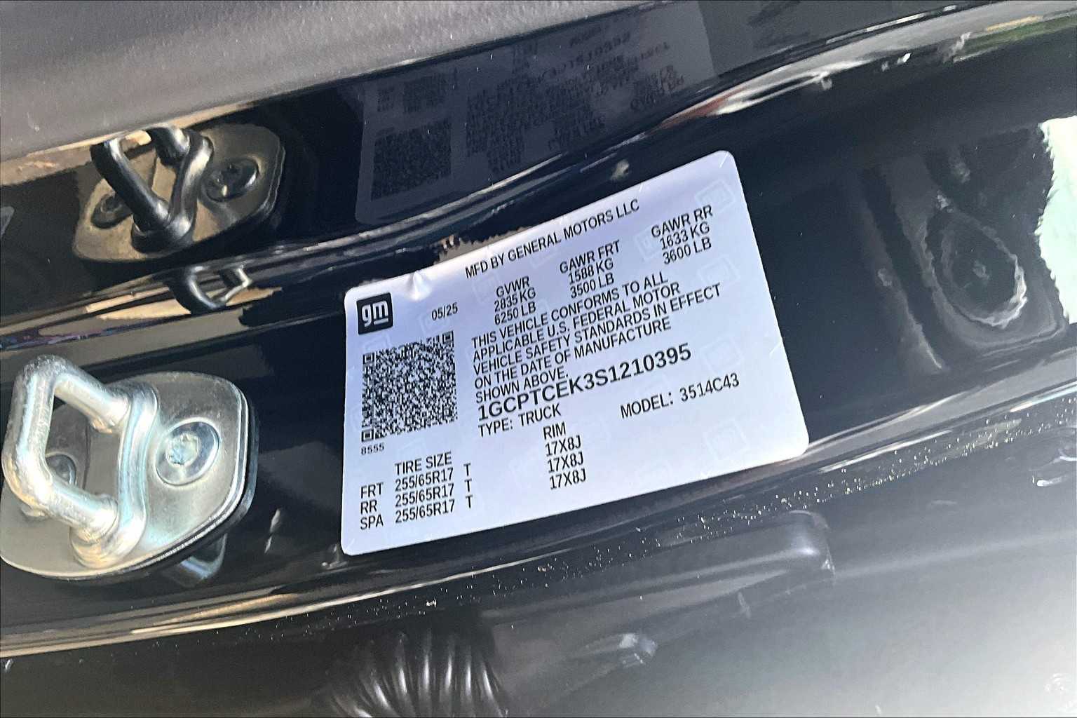 2025 Chevrolet Colorado 4WD LT - Photo 17