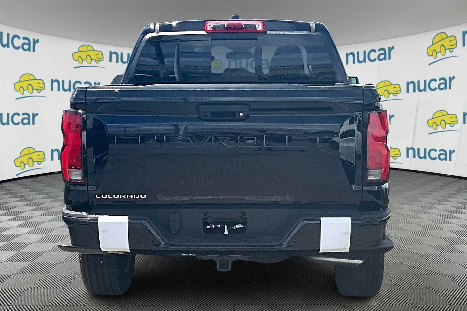 2025 Chevrolet Colorado 4WD LT - Photo 6