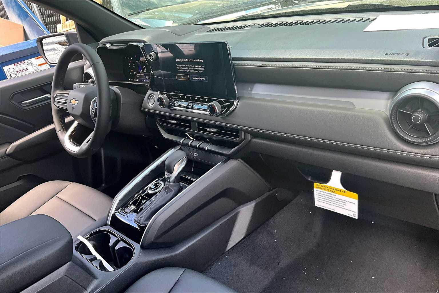 2025 Chevrolet Colorado 4WD LT - Photo 10