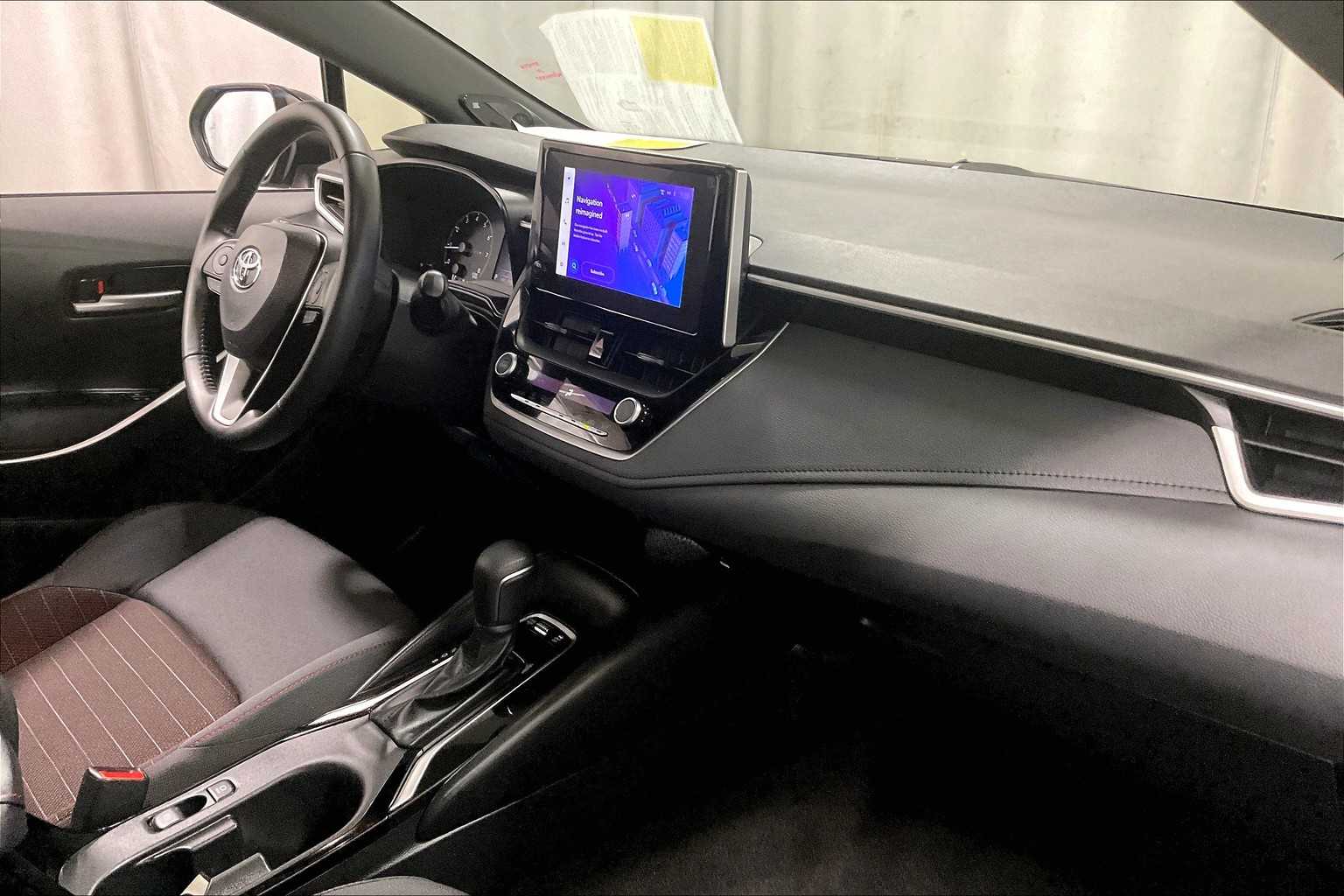 2023 Toyota Corolla SE - Photo 14
