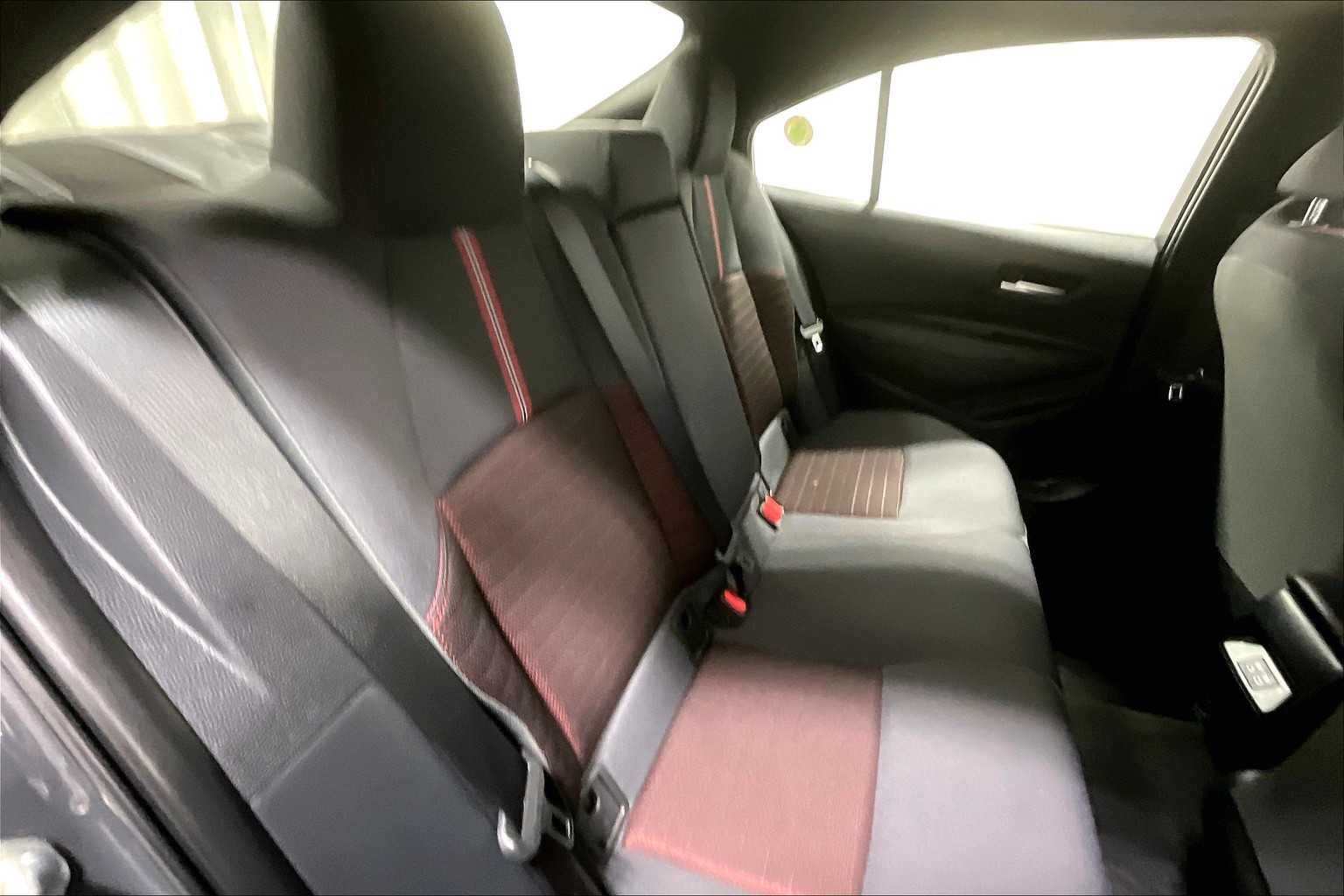 2023 Toyota Corolla SE - Photo 16