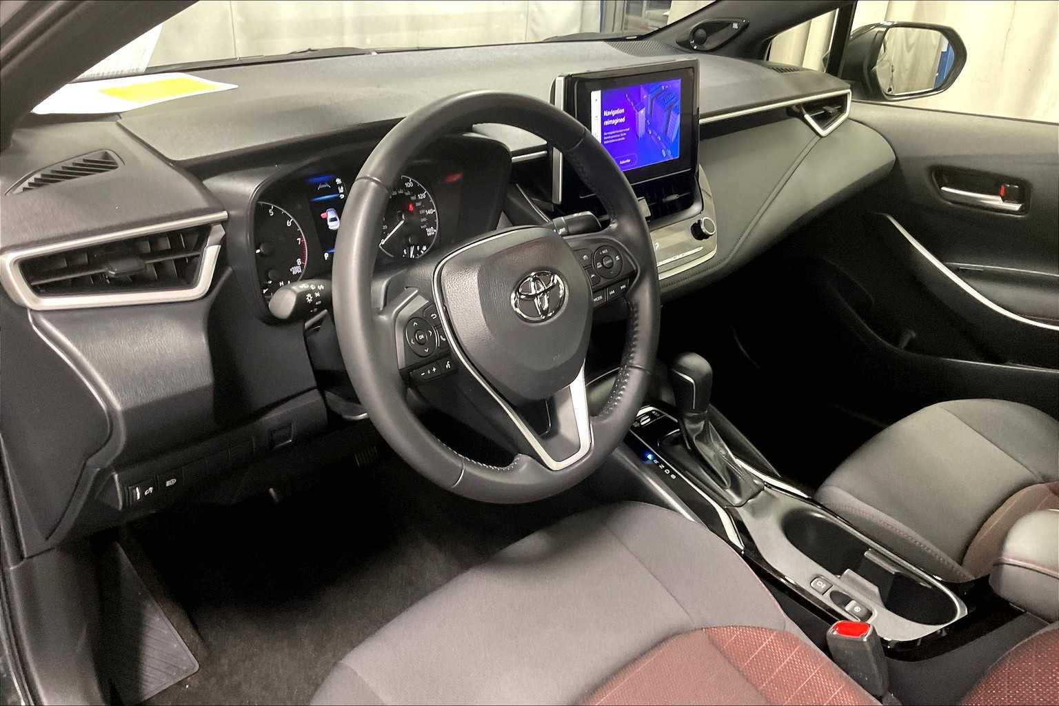 2023 Toyota Corolla SE - Photo 8