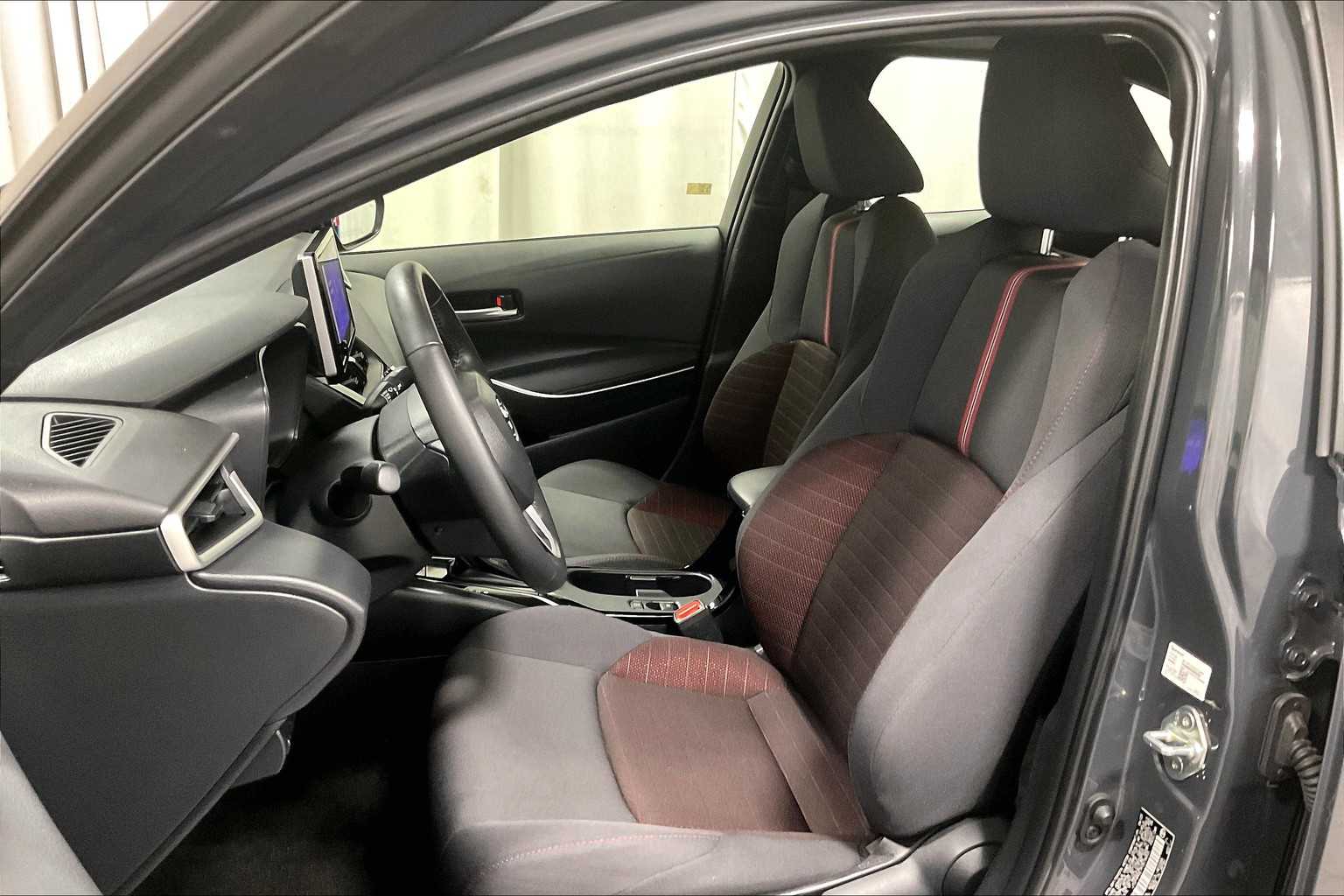 2023 Toyota Corolla SE - Photo 10