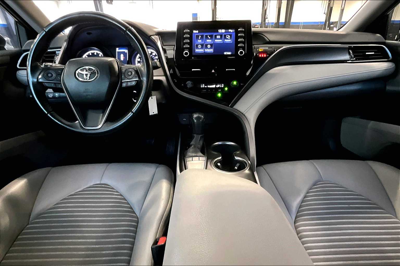 2023 Toyota Camry SE - Photo 21
