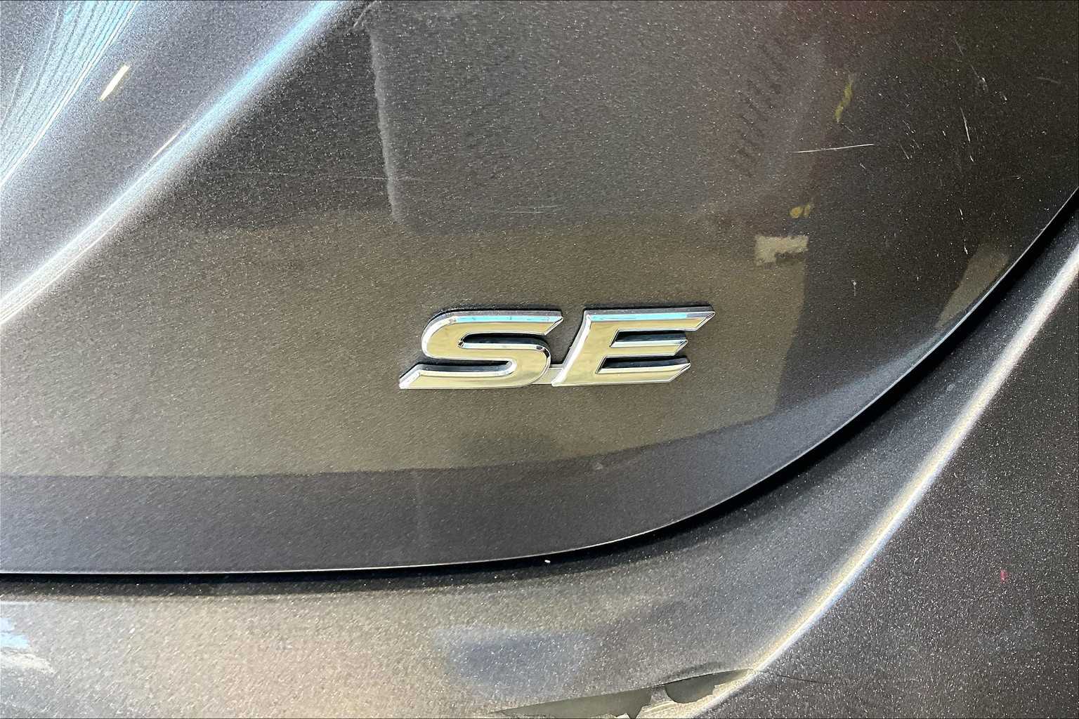 2023 Toyota Camry SE - Photo 29