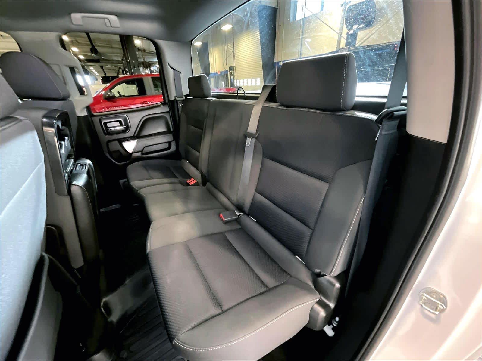 2018 Chevrolet Silverado 1500 LT - Photo 15