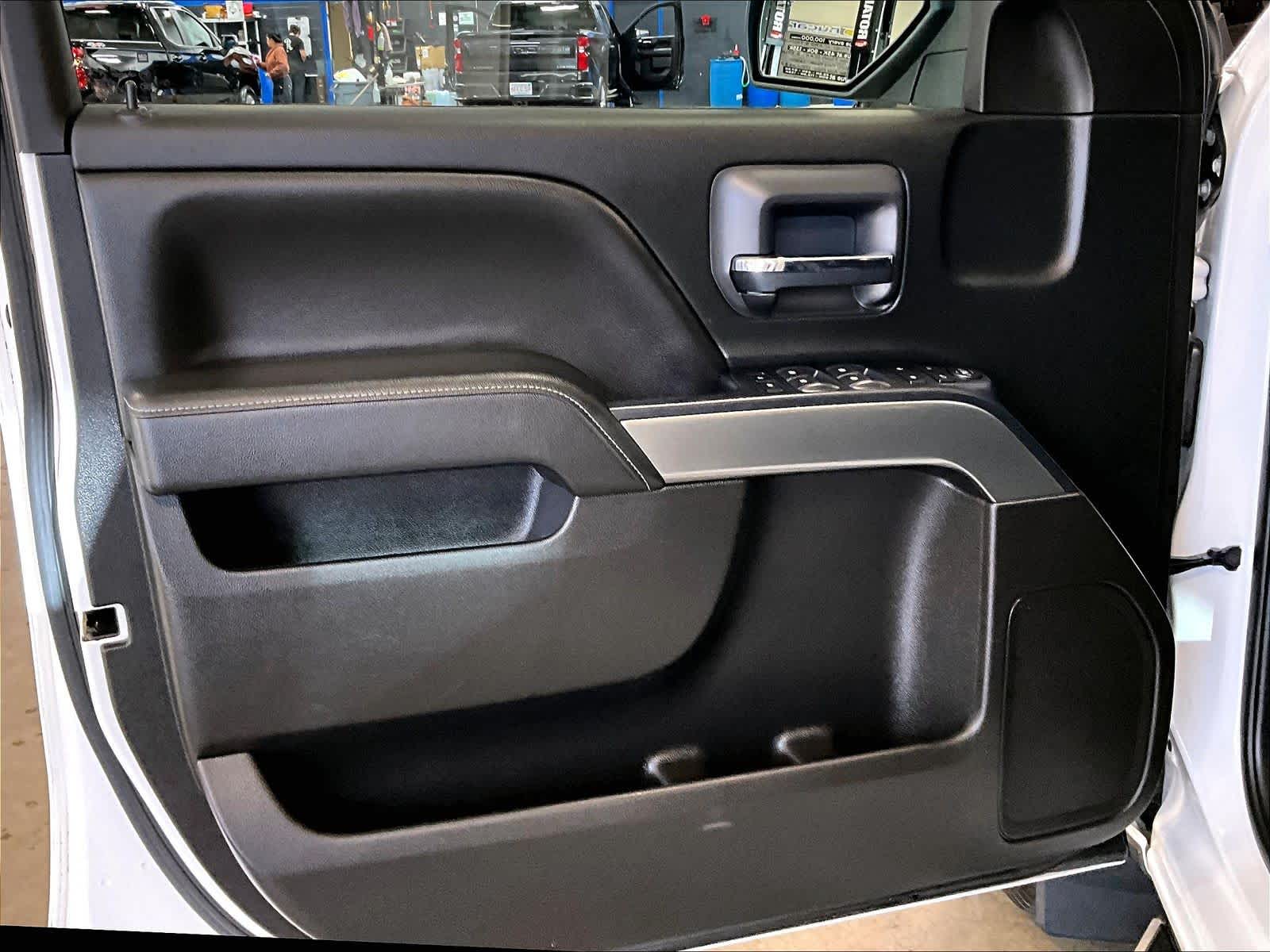 2018 Chevrolet Silverado 1500 LT - Photo 9