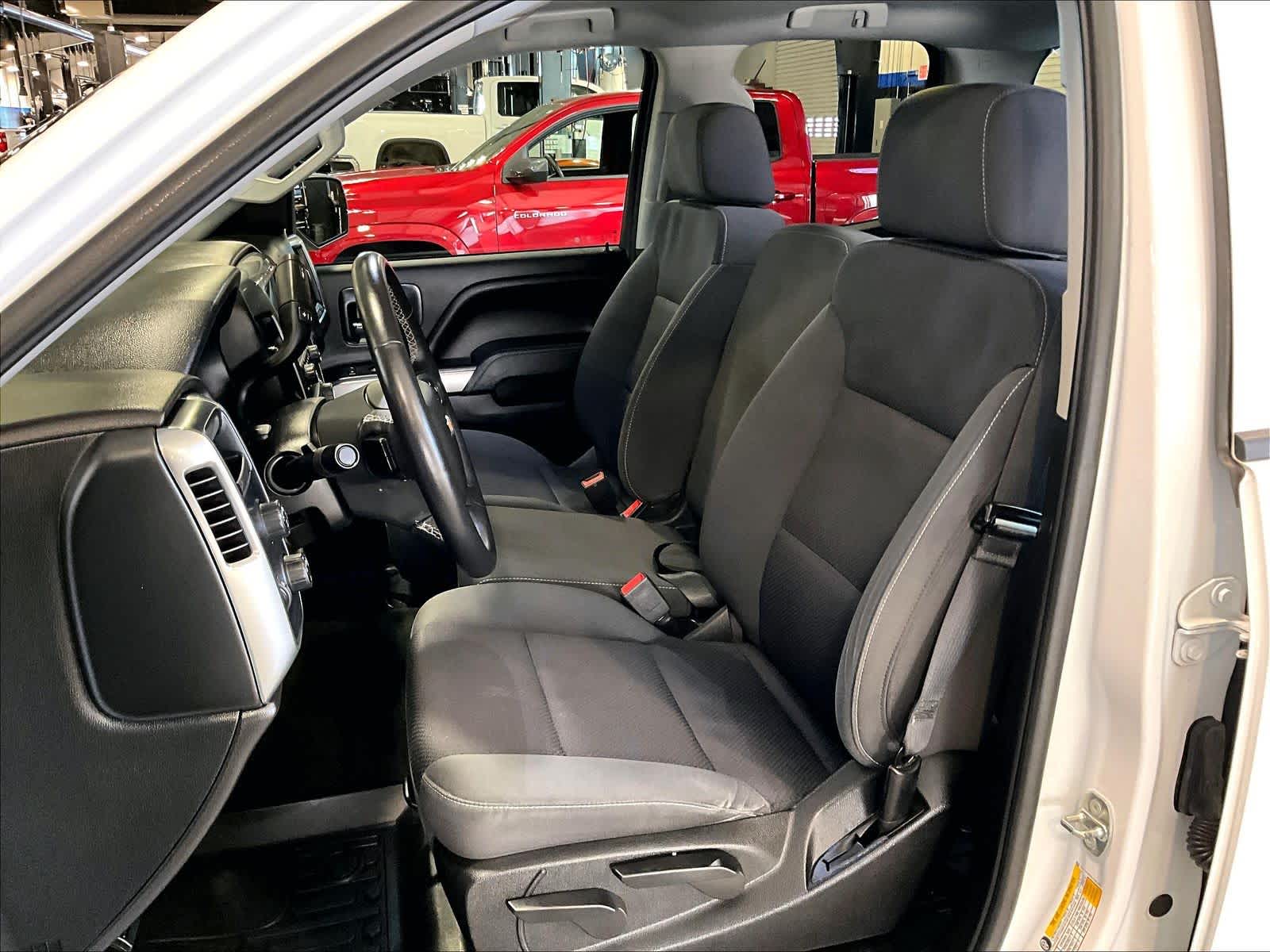 2018 Chevrolet Silverado 1500 LT - Photo 10