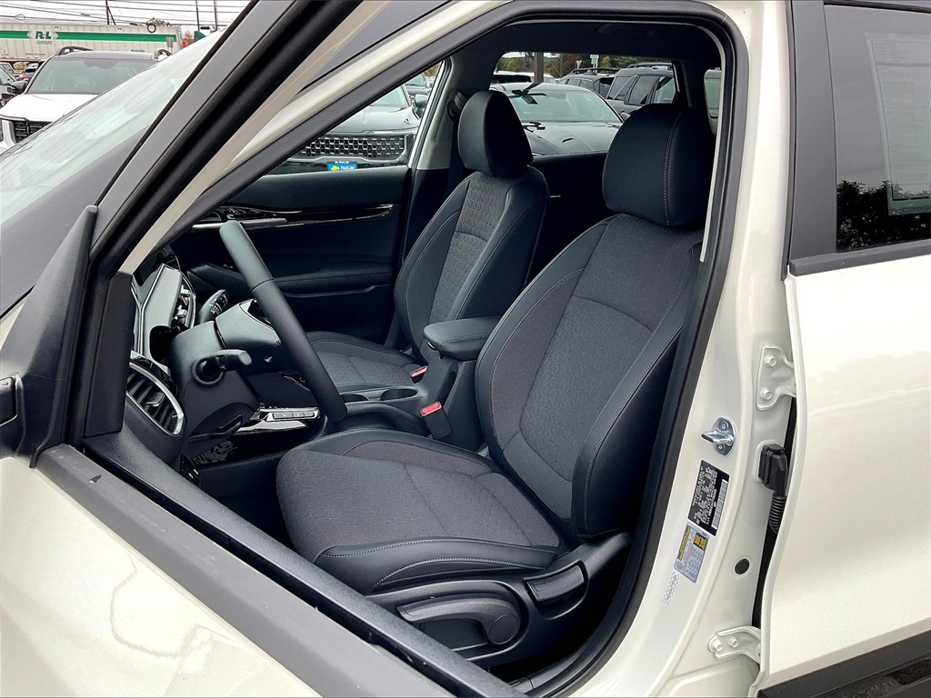 2026 Kia Seltos S - Photo 11