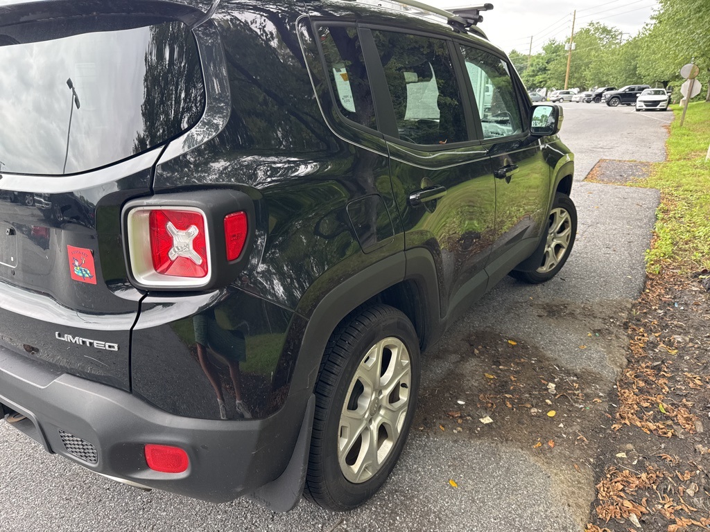 2015 Jeep Renegade Limited - Photo 2